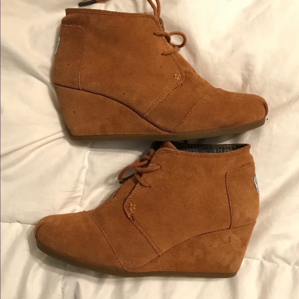 TOMS wedges